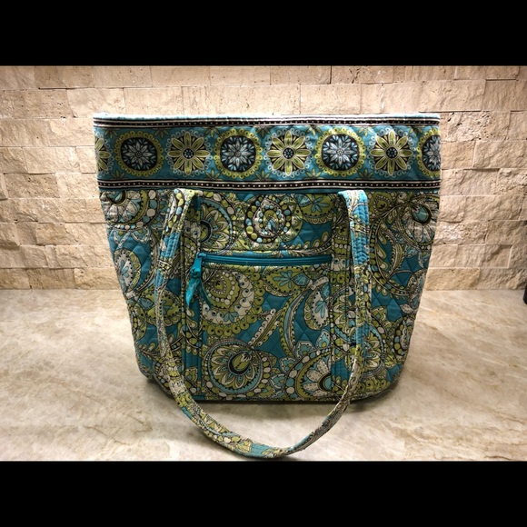 Vera Bradley Tote - Picture 2 of 8
